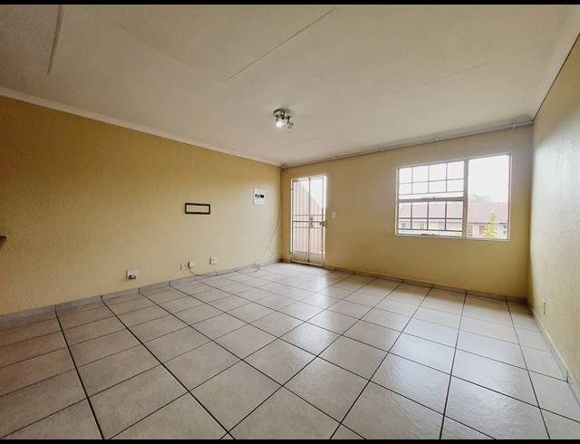 2 BEDROOM APARTMENT TO LET IN VORNA VALLEY